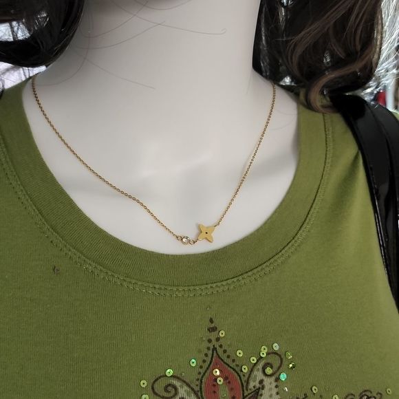 Louis Vuitton Star necklace ✨️ - Picture 7 of 9